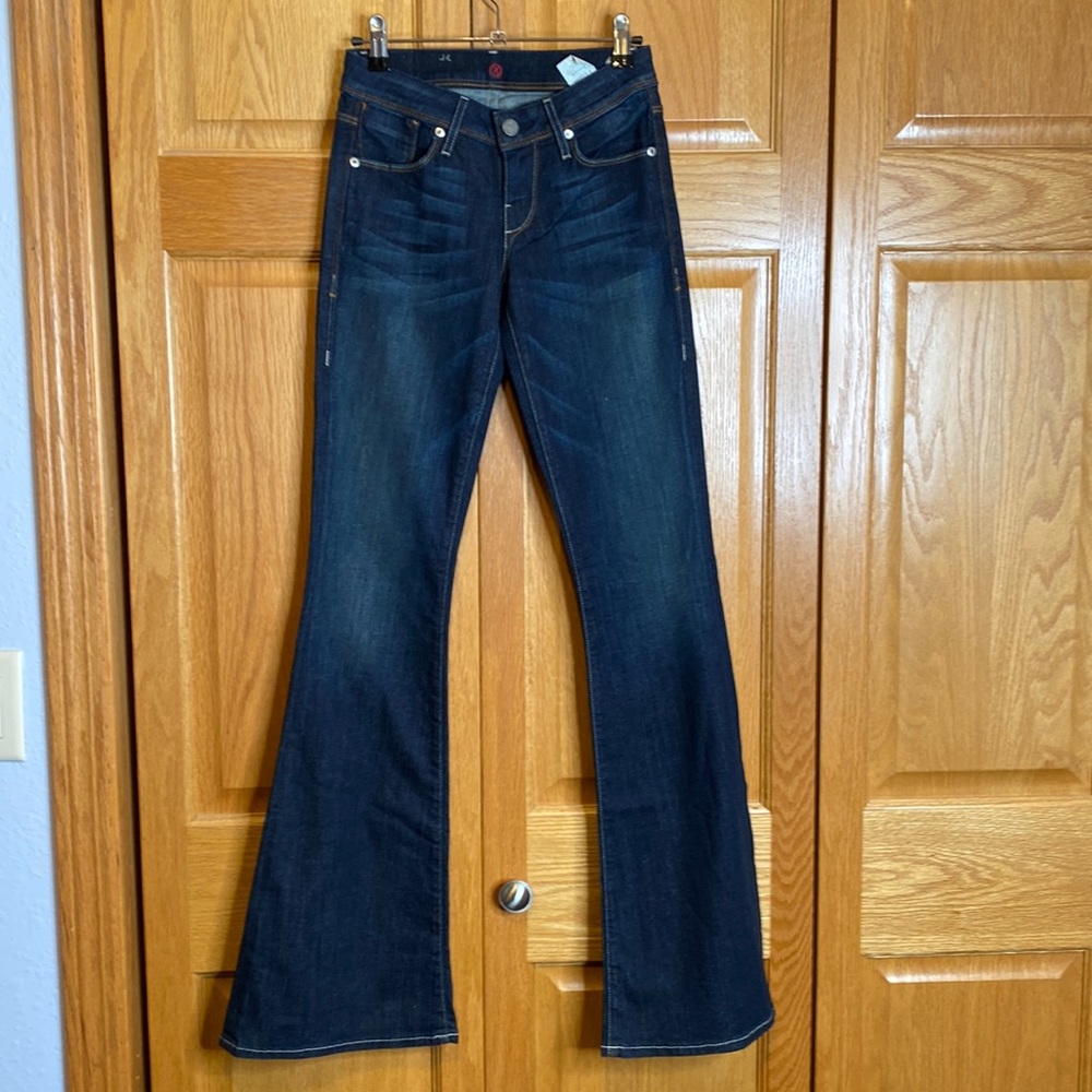 The Sinclair MFGRP dark wash jeans bell bottom. Like new condition size 24